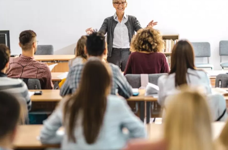 България е сред страните в Евросъюза с най малко висшисти на